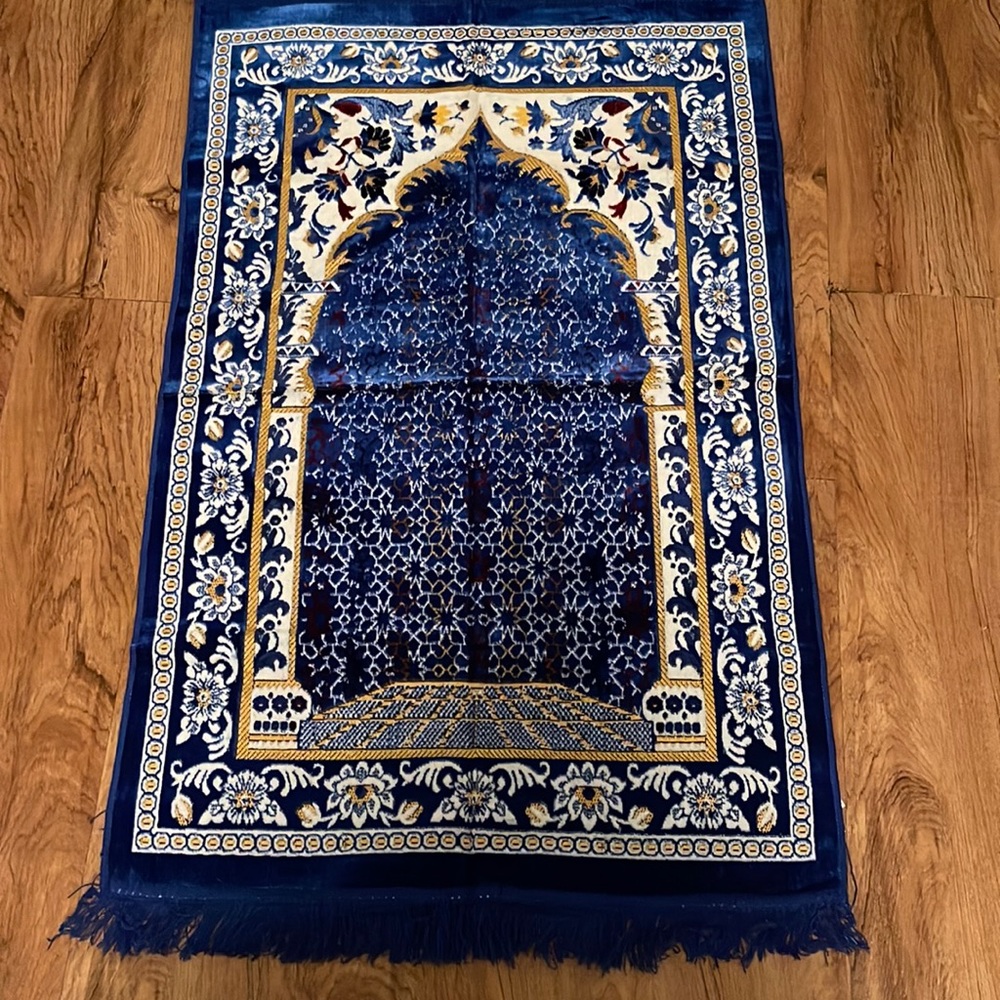 Turkey prayer rug